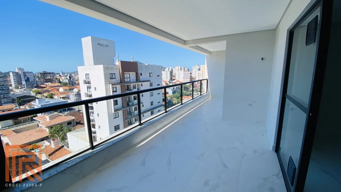 Apartamento com 3 dormitórios sendo 2 suítes, amplo living e 2 vagas de garagem individuais, em Navegantes no bairro Gravatá!! - foto 1