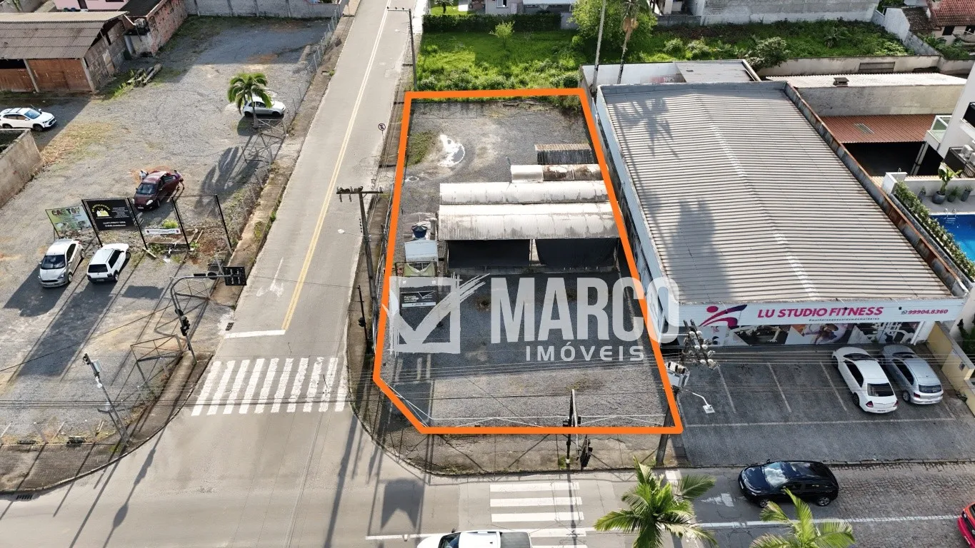 Terreno à venda em excelente localização no Centro de Pomerode - foto 1