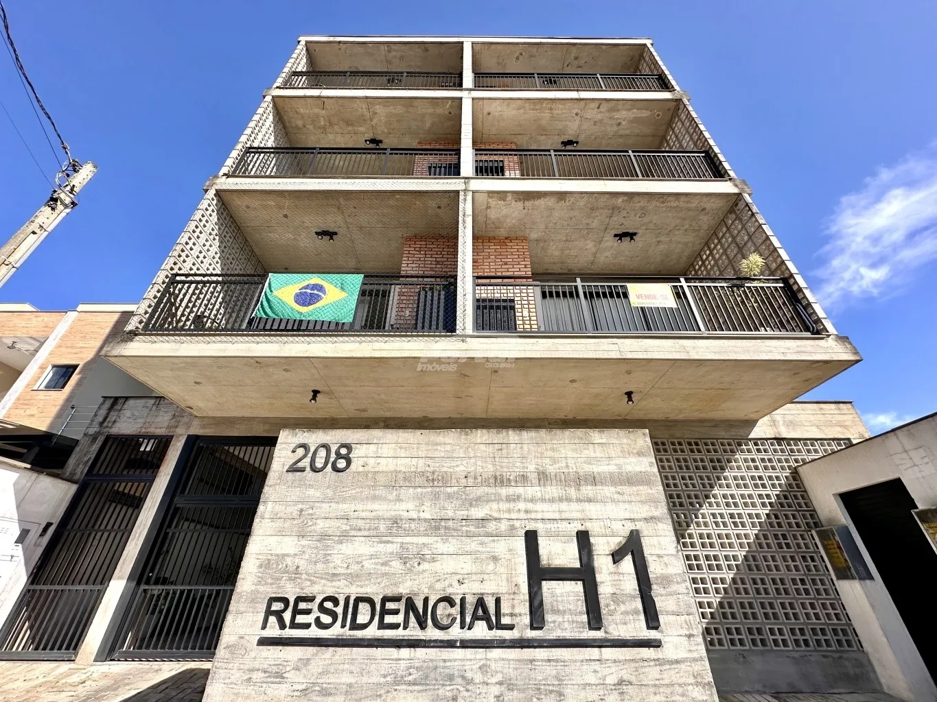 Apartamento a venda, mobiliado equipado e decorado, no centro Balneário Piçarras! - foto 1