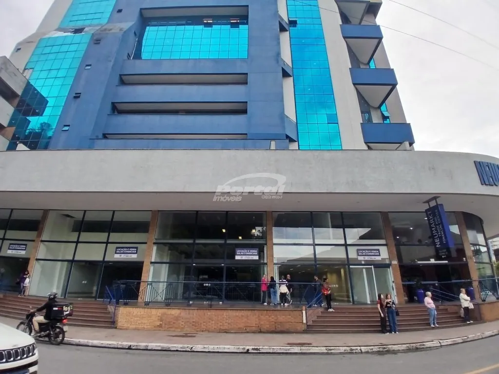 Loja Térrea disponível para locação no Centro de Blumenau - foto 1