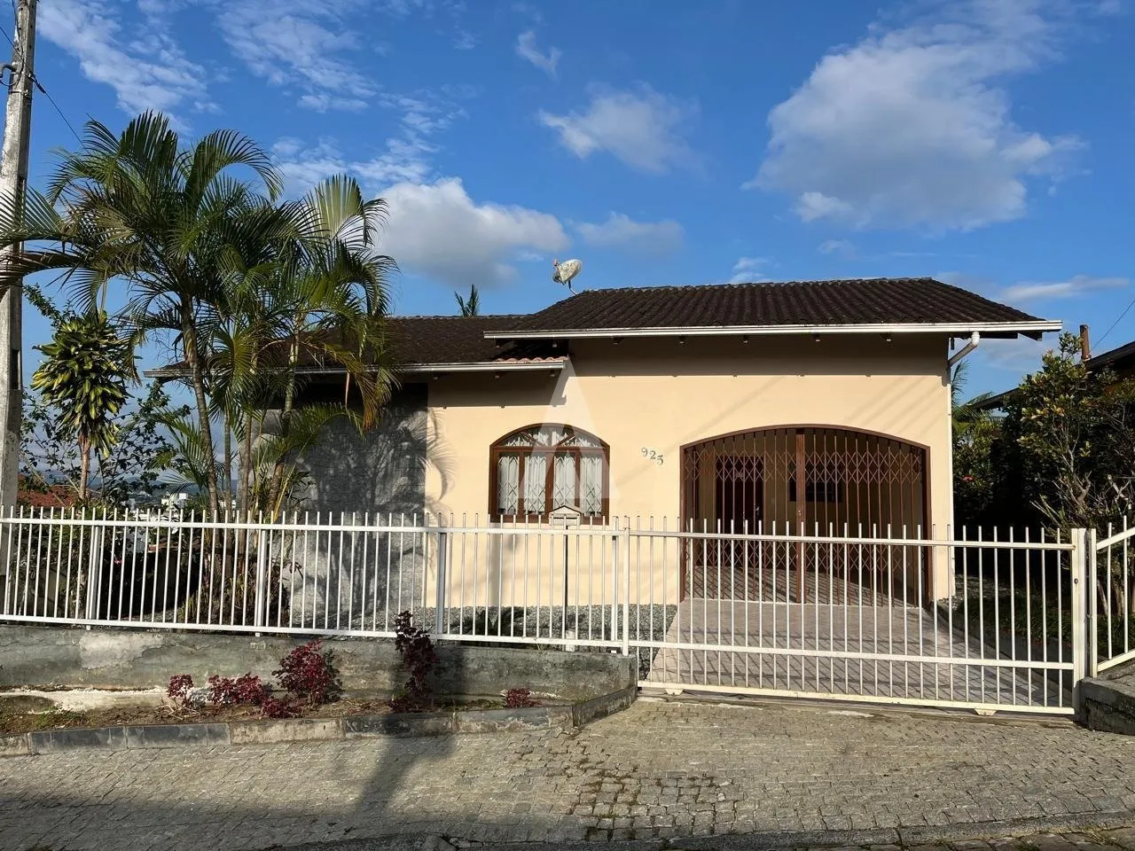 Casa com 3 quartos à venda no bairro Iririú em Joinville-SC por R$580.000,00. - foto 1