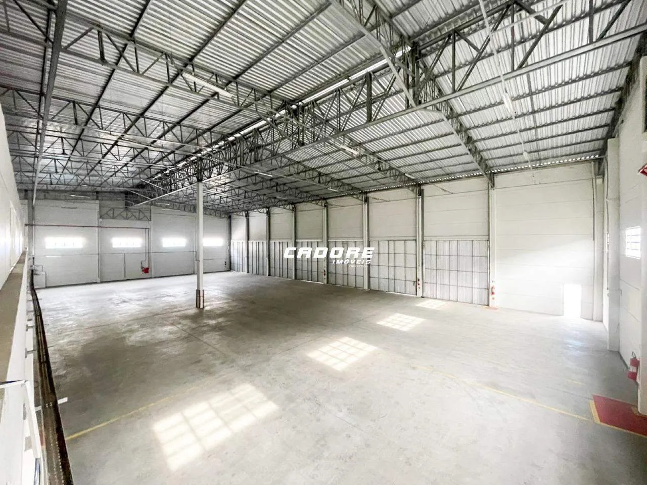 Galpão com aproximadamente 1.850m no bairro Badenfurt I Cadore Imóveis — foto 5