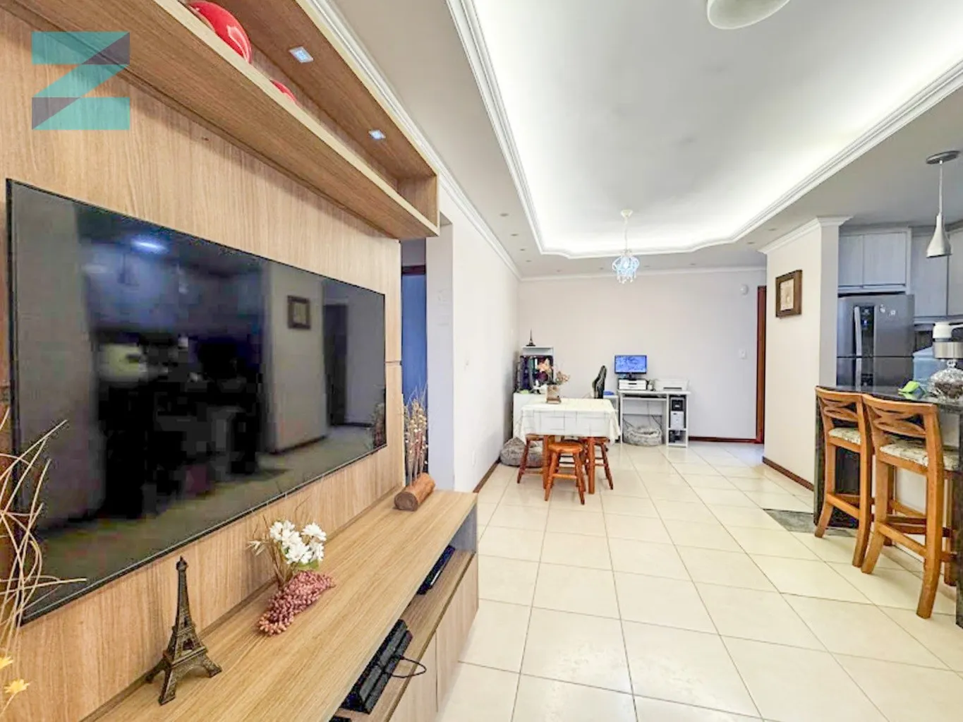 Apartamento contendo 3 dormitórios, sendo 1 suíte ! Sacada com churraqueira ! — foto 3