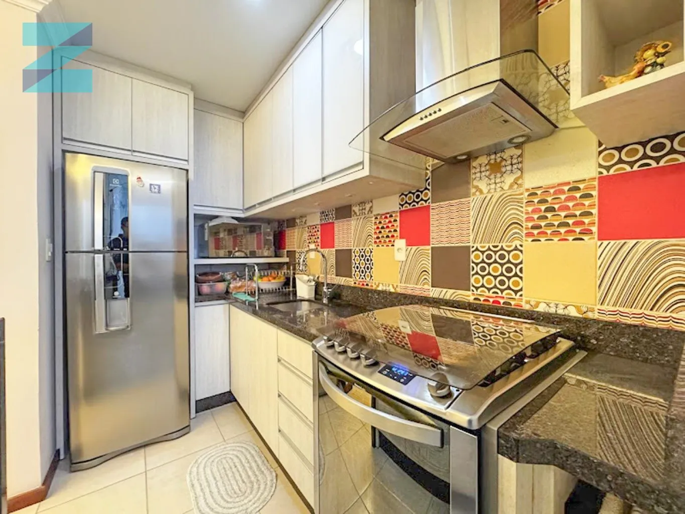 Apartamento contendo 3 dormitórios, sendo 1 suíte ! Sacada com churraqueira ! — foto 2