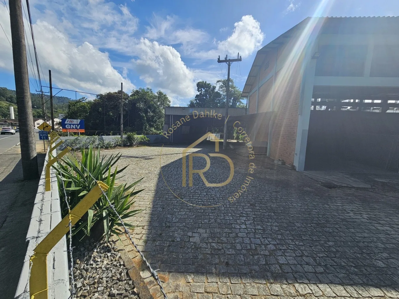 GALPÃO EM SETOR INDUSTRIAL - foto 1