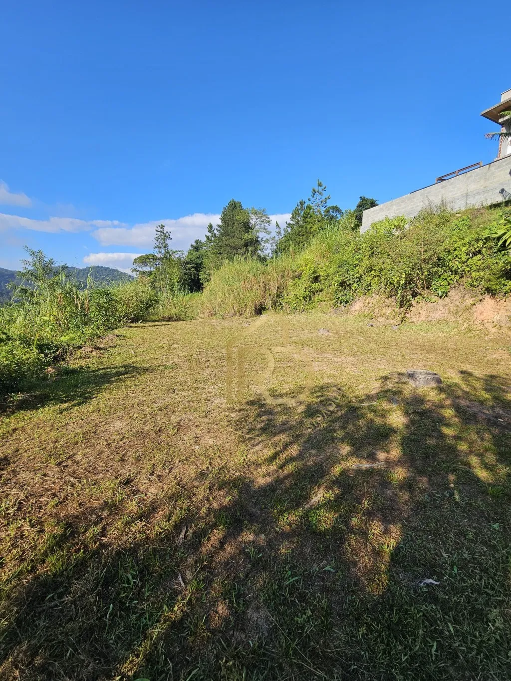 TERRENO DE ESQUINA-CENTRO — foto 3