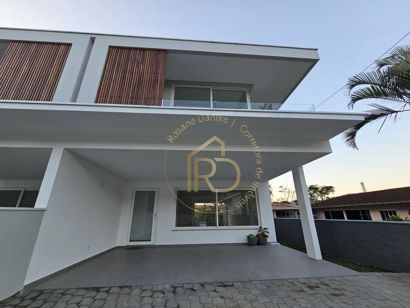 SOBRADOS GEMINADOS ALTO PADRÃO — foto 3