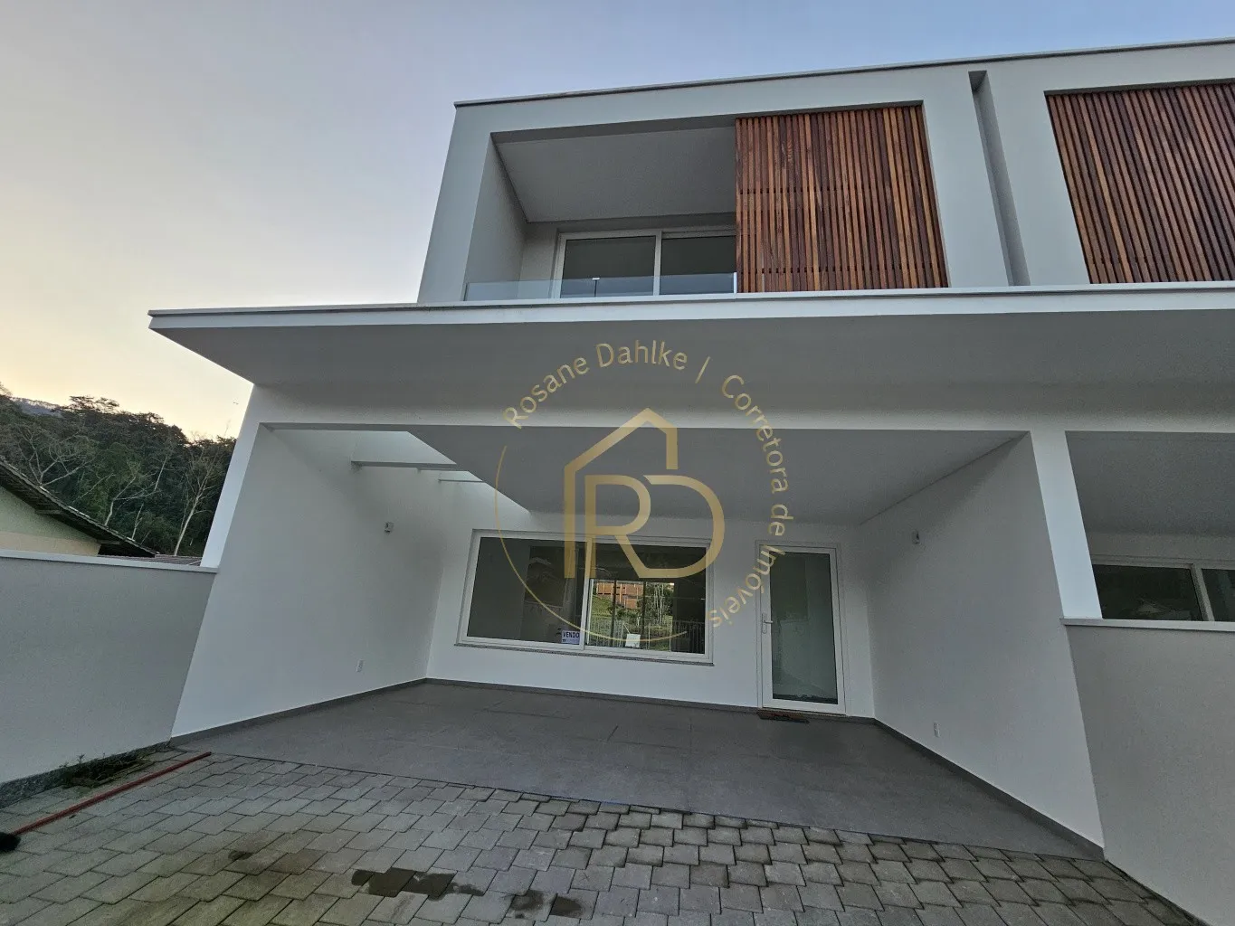 SOBRADOS GEMINADOS ALTO PADRÃO — foto 4