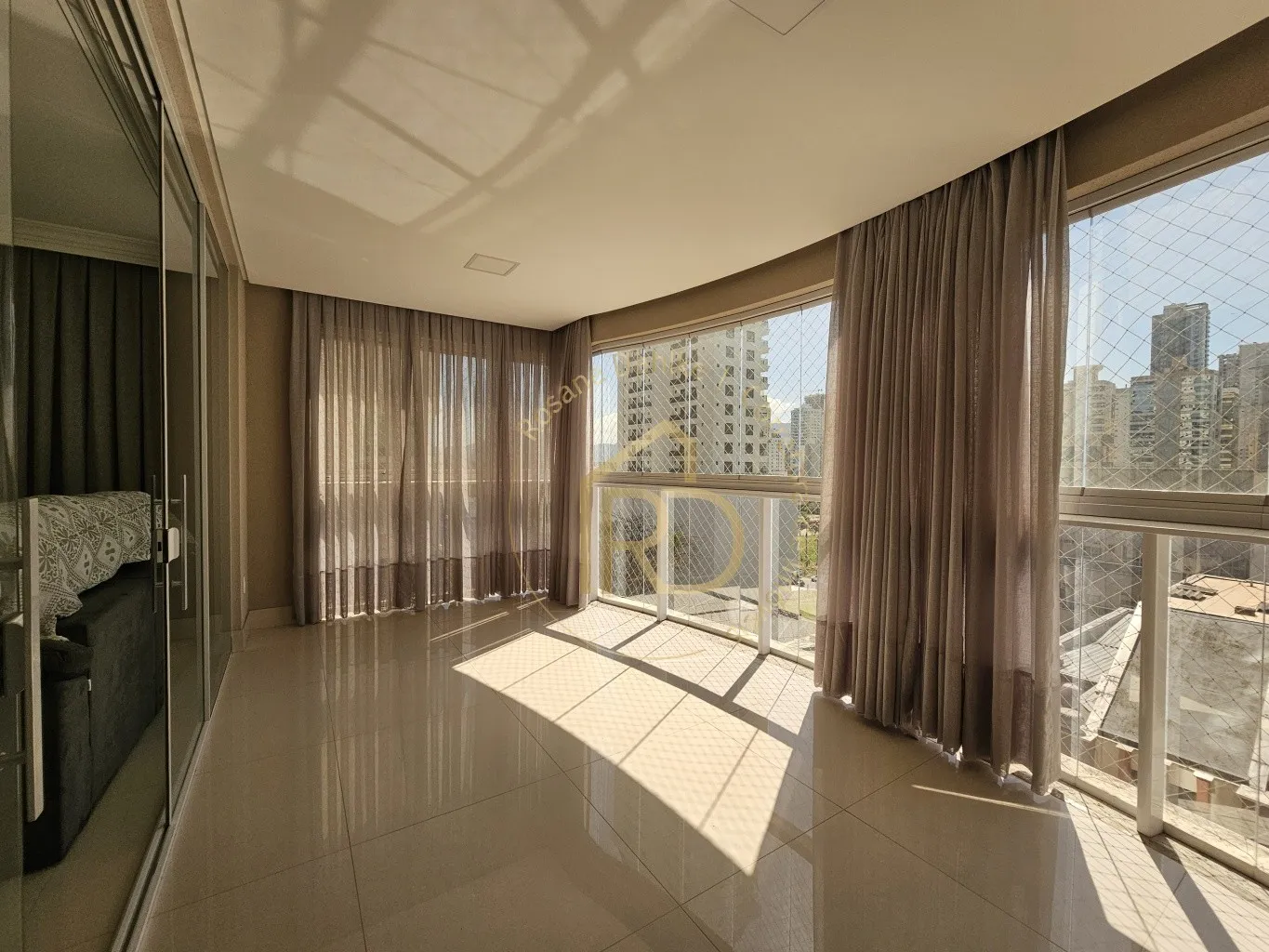 Sofisticação e Exclusividade em Meia Praia, Itapema — foto 4