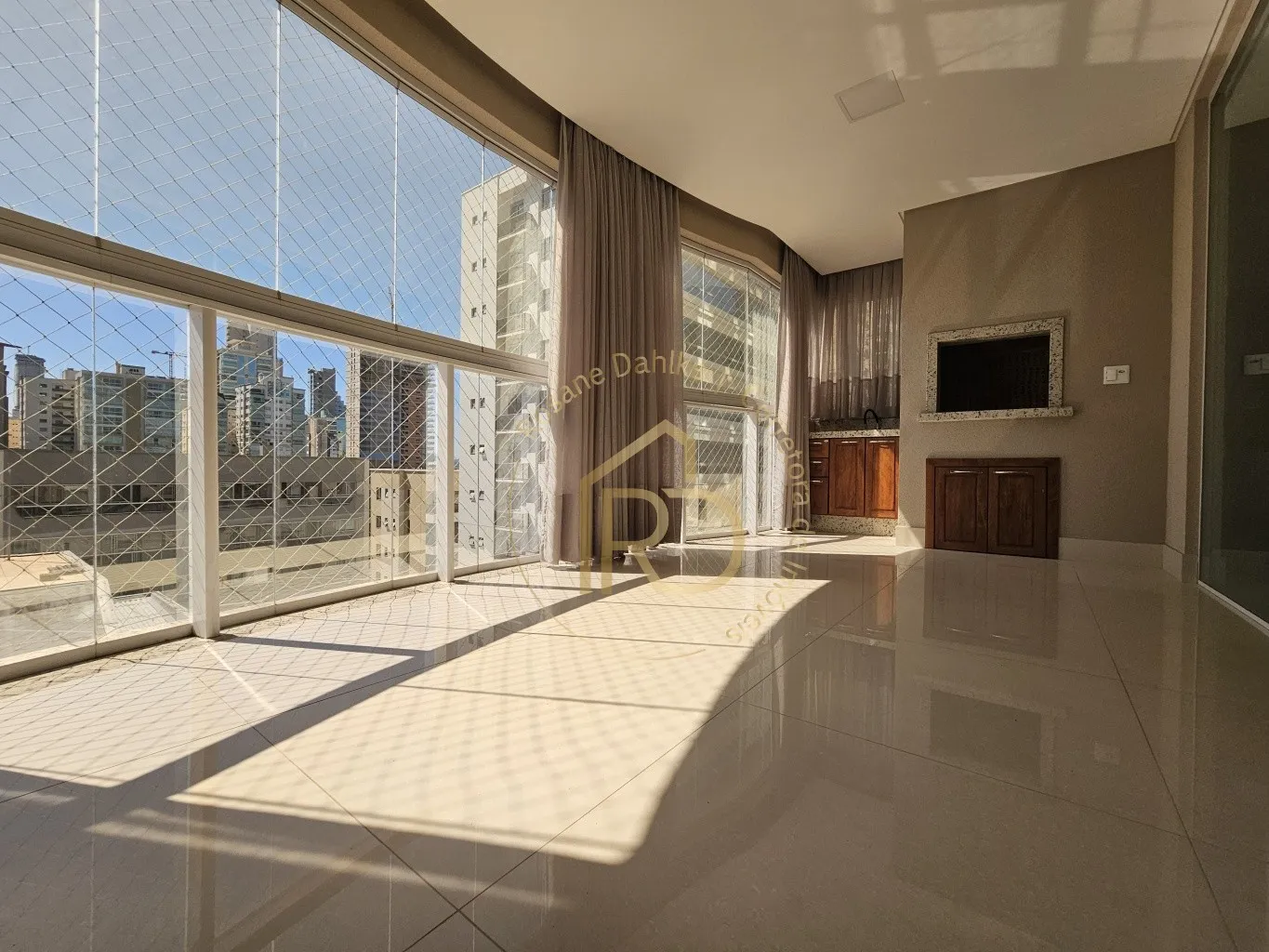 Sofisticação e Exclusividade em Meia Praia, Itapema — foto 5