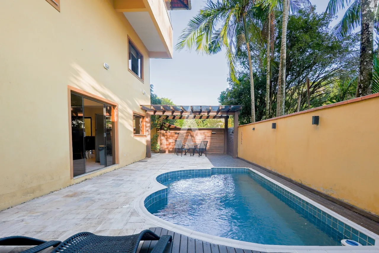 Casa com 1 suíte e 3 quartos à venda no bairro Costa e Silva em Joinville-SC por R$1.390.000,00. — foto 2