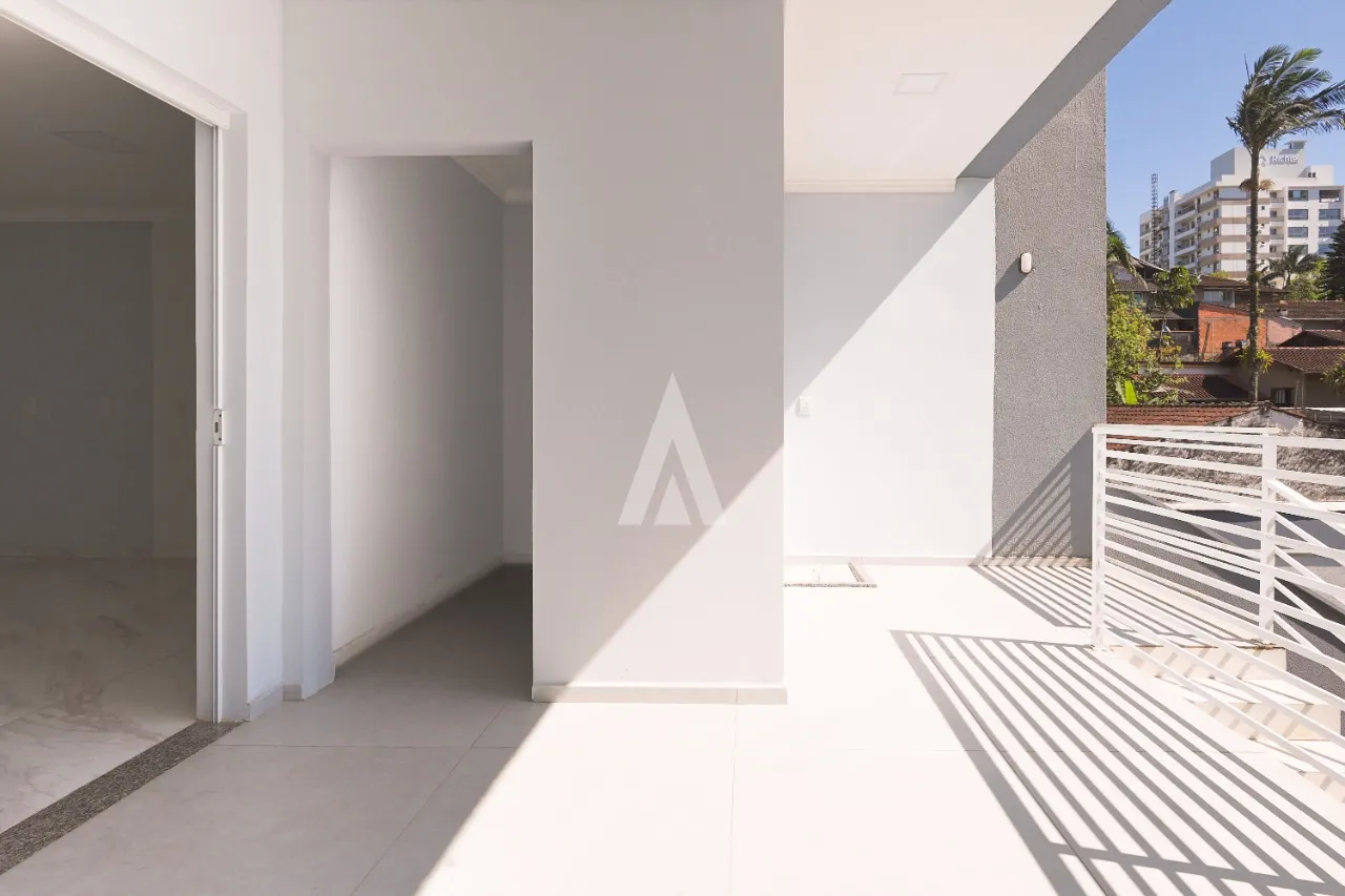 Sobrado com 1 suíte e 2 quartos à venda no bairro Costa e Silva em Joinville-SC de R$ 990.000,00 por R$975.000,00. — foto 6