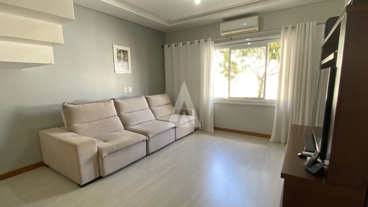 Casa com 1 suíte e 3 quartos à venda no bairro Iririú em Joinville-SC por R$ 950.00,00. — foto 4
