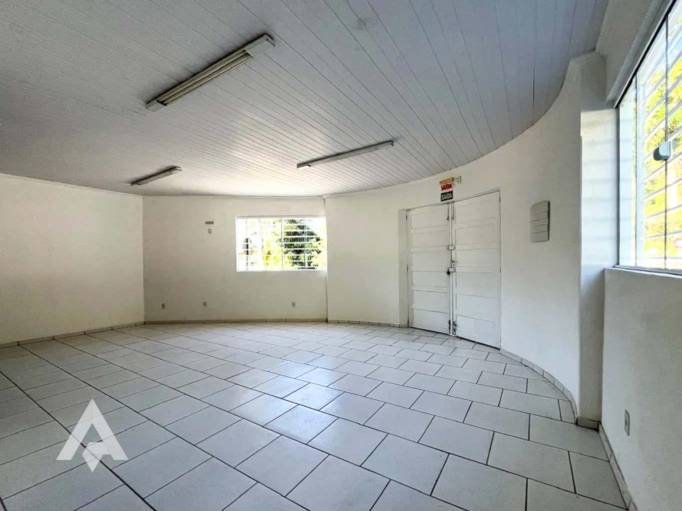 Loja térrea para locação por R$4.500,00 - Bairro Bom Retiro - Blumenau/SC — foto 4