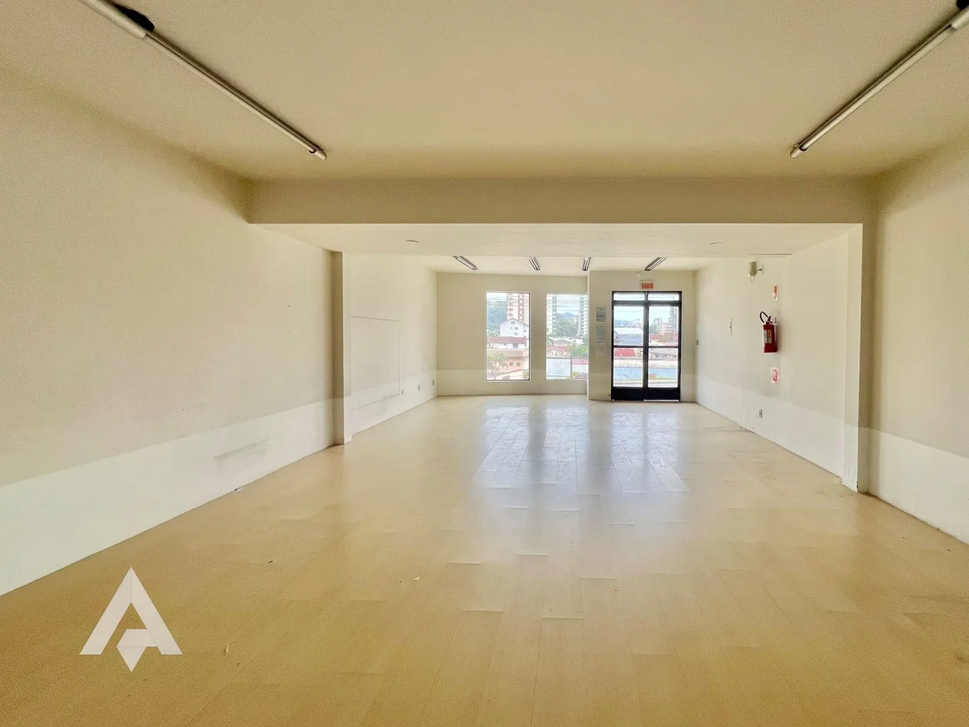 Loja térrea 58 m para locação por R$ 2.000,00 - Bairro Victor Konder - Blumenau/SC — foto 7