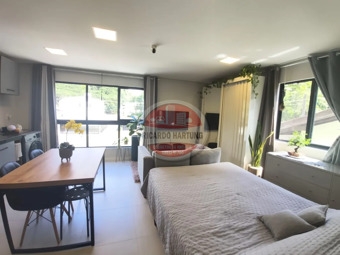 Lindo Loft decorado e mobiliado e climatizado, localizado em Blumenau-SC, próximo ao Centro - foto 1