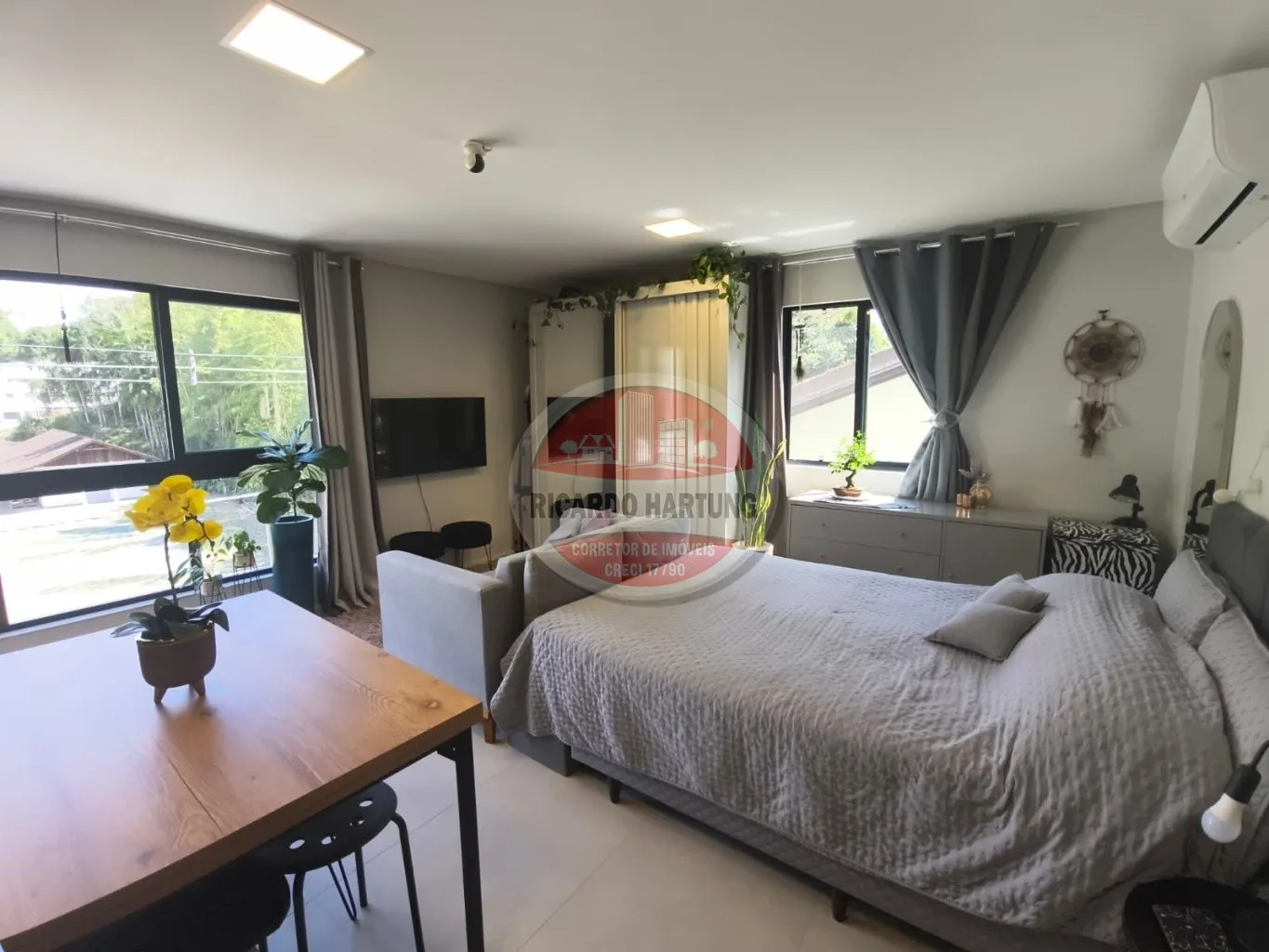 Lindo Loft decorado e mobiliado e climatizado, localizado em Blumenau-SC, próximo ao Centro — foto 3