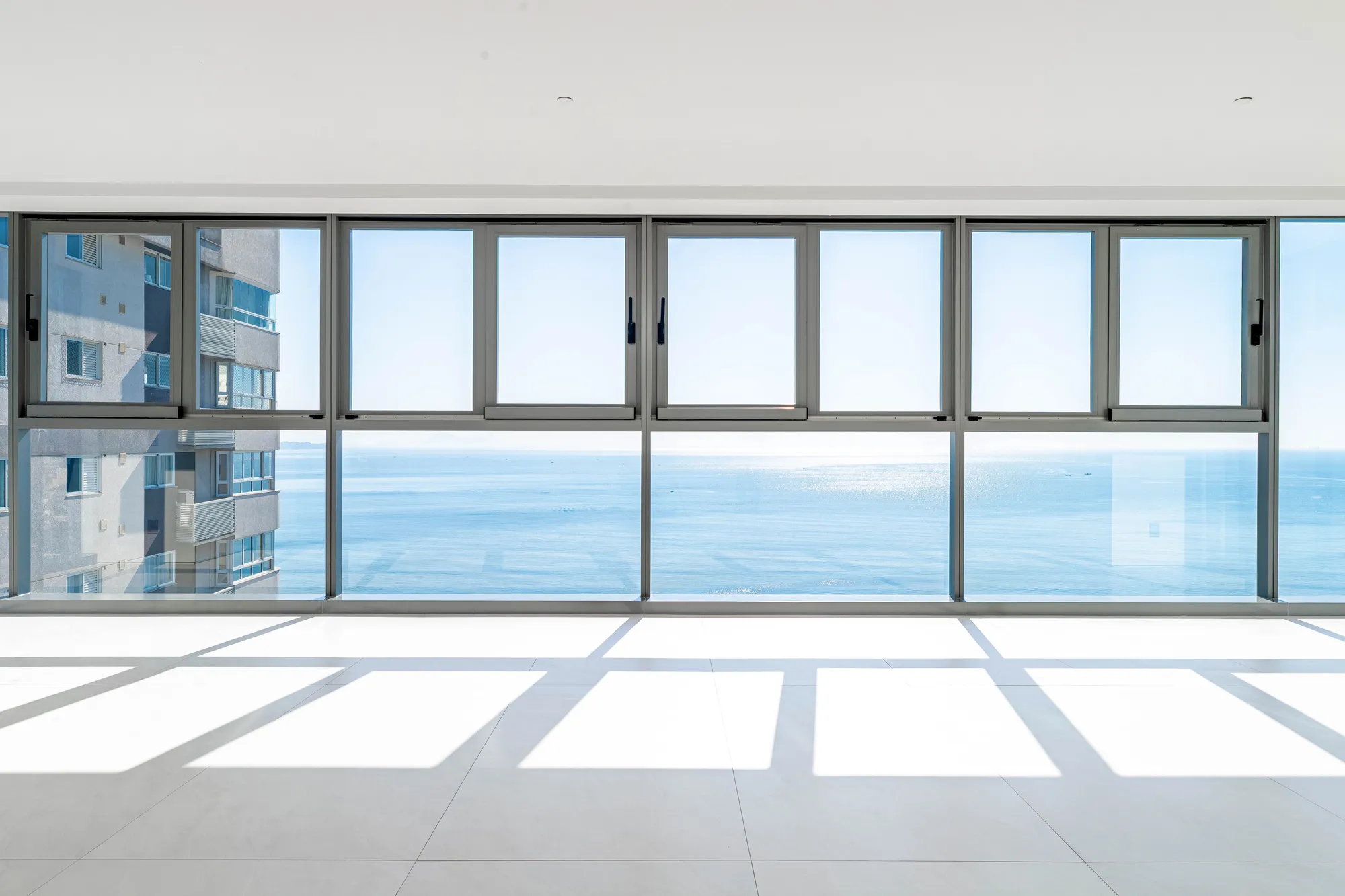 Apartamento 04 Suítes na Avenida Atlântico em BC — foto 3