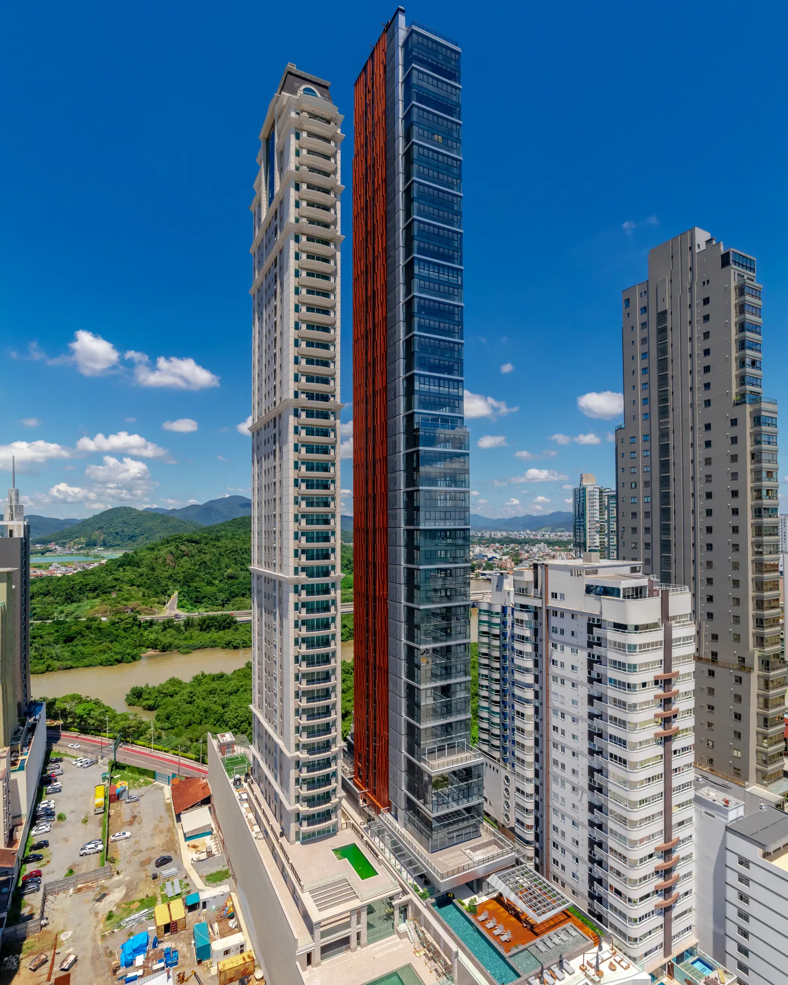 Apartamento 04 Suítes Frente MAR em BALNEÁRIO CAMBORIÚ — foto 5