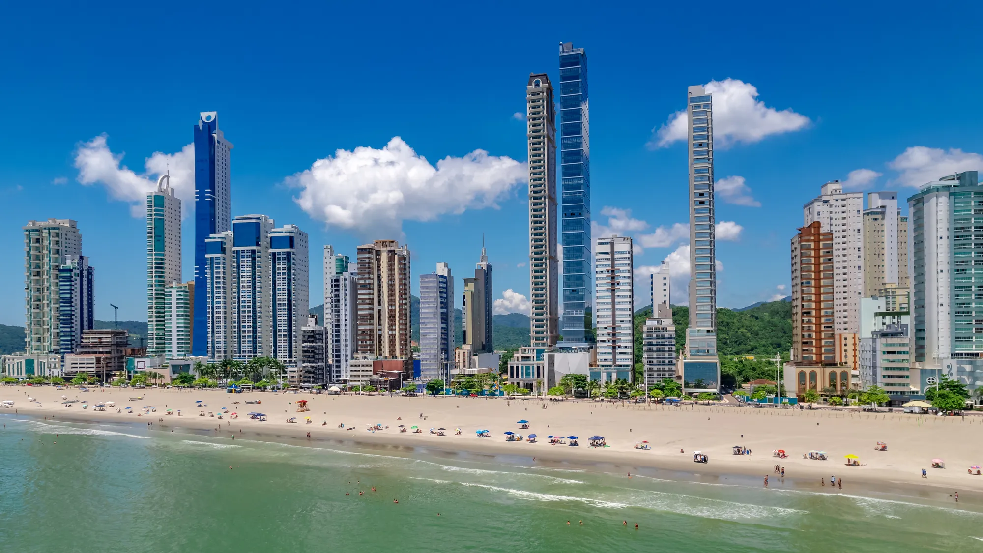 Apartamento 04 Suítes Frente MAR em BALNEÁRIO CAMBORIÚ - foto 1