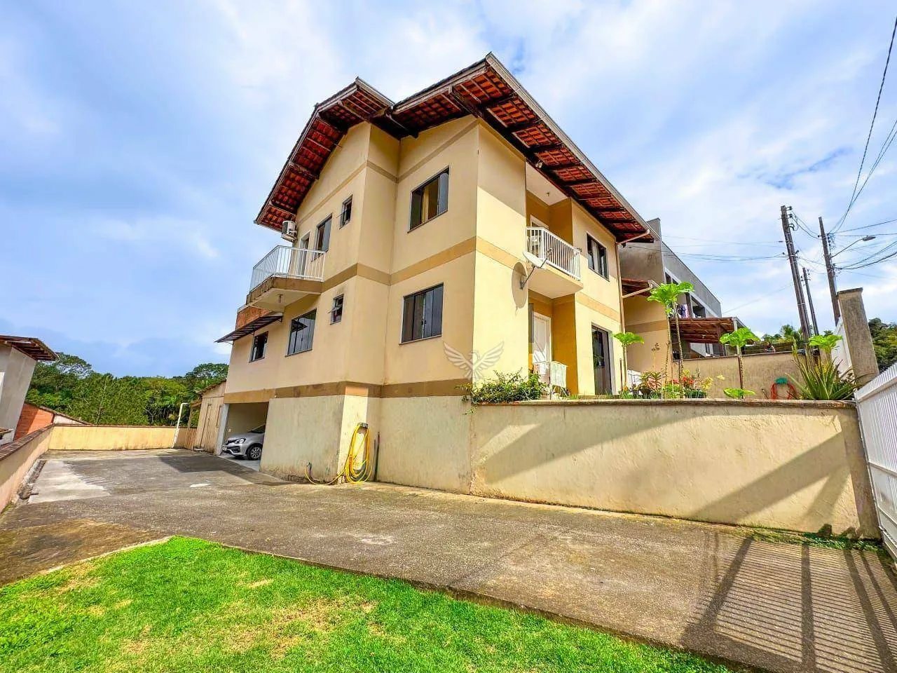 VENDE CASA 5 QUARTOS, 2 COZINHAS, 2 SALAS E ÁREA DE FESTAS NA ITOUPAVA CENTRAL-BLUMENAU/SC - foto 1