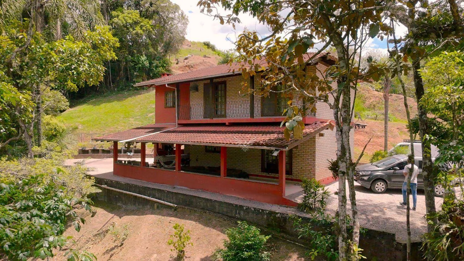 Chácara com casa mobiliada em Gaspar - Espaço, Segurança e Sofisticação em Um Só Lugar! - foto 1
