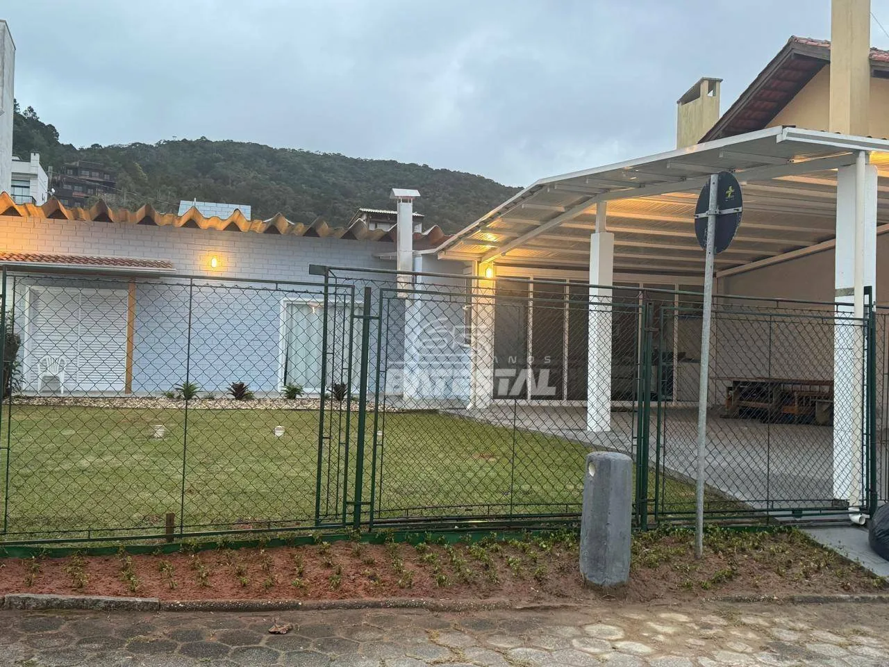 Casa em Porto Belo - foto 1