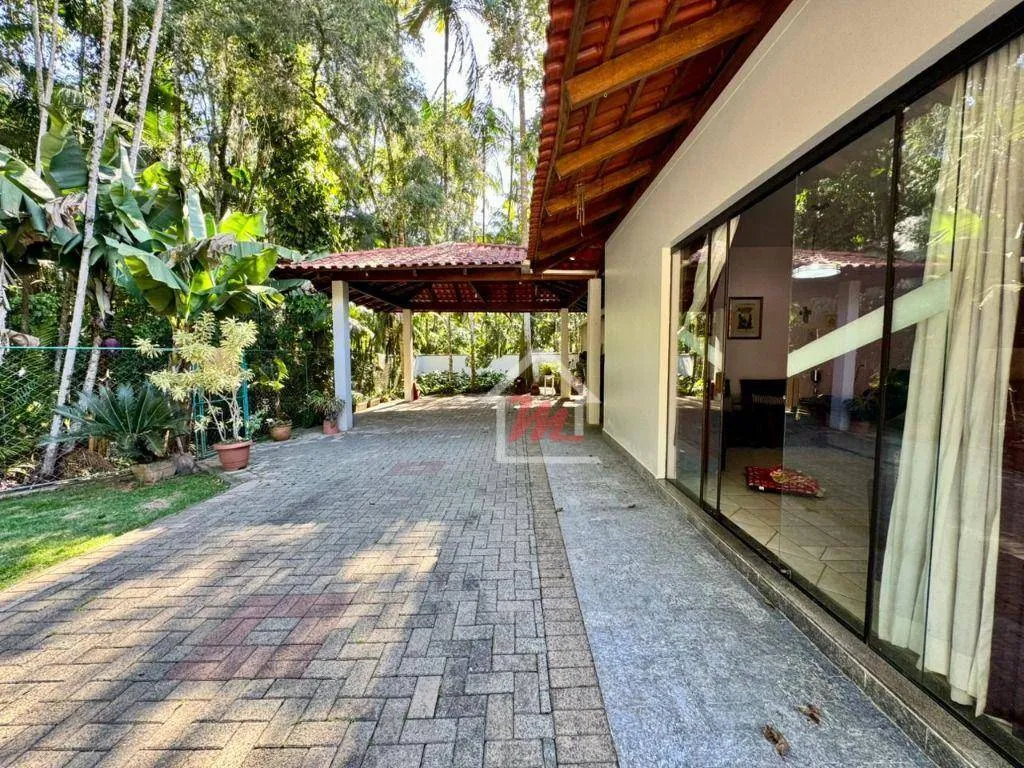 Casa · à venda · 4 quartos · 225m² · Velha Central, Blumenau