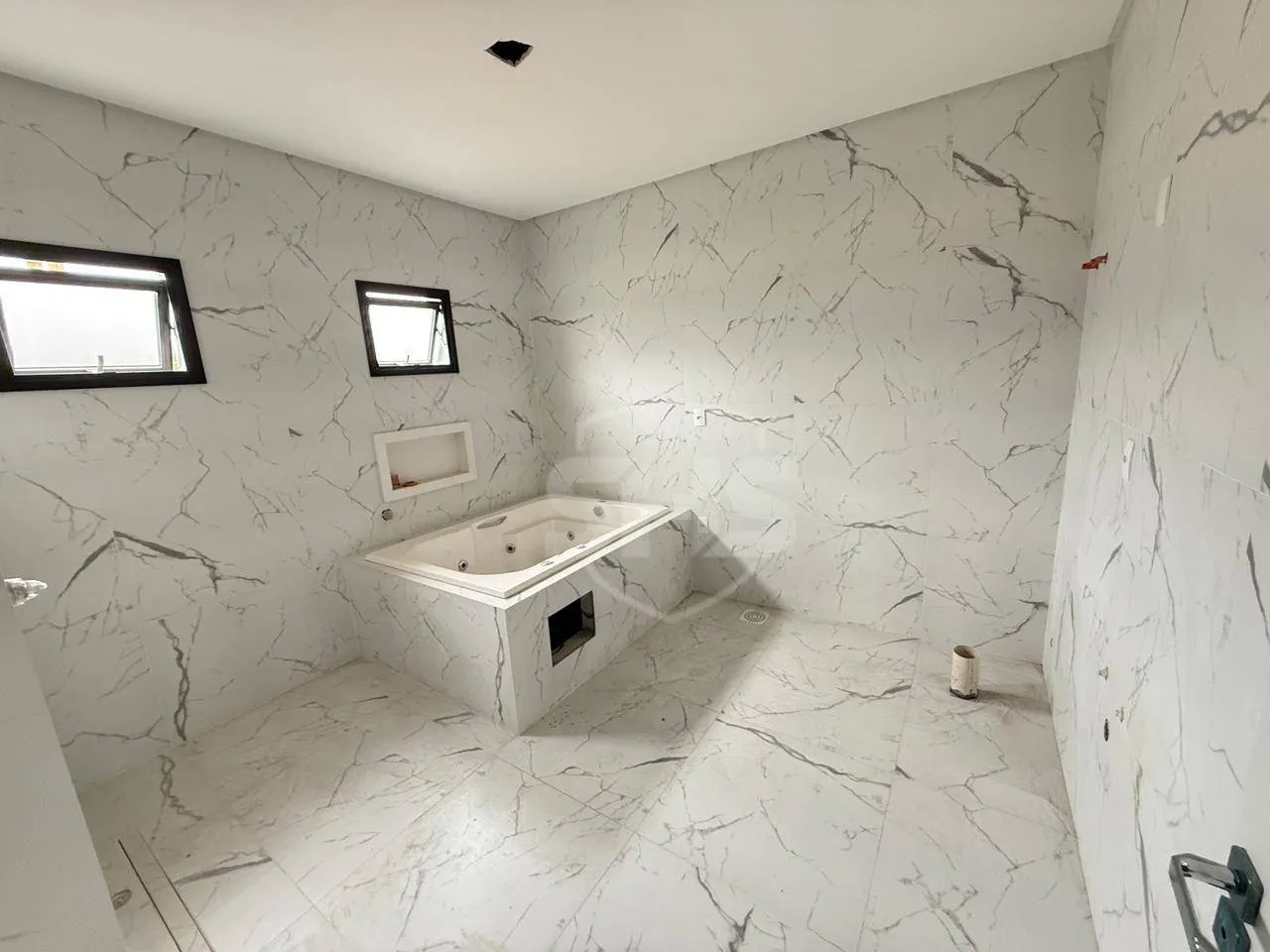 Casa · à venda · 4 quartos · 358m² · Ponta Aguda, Blumenau