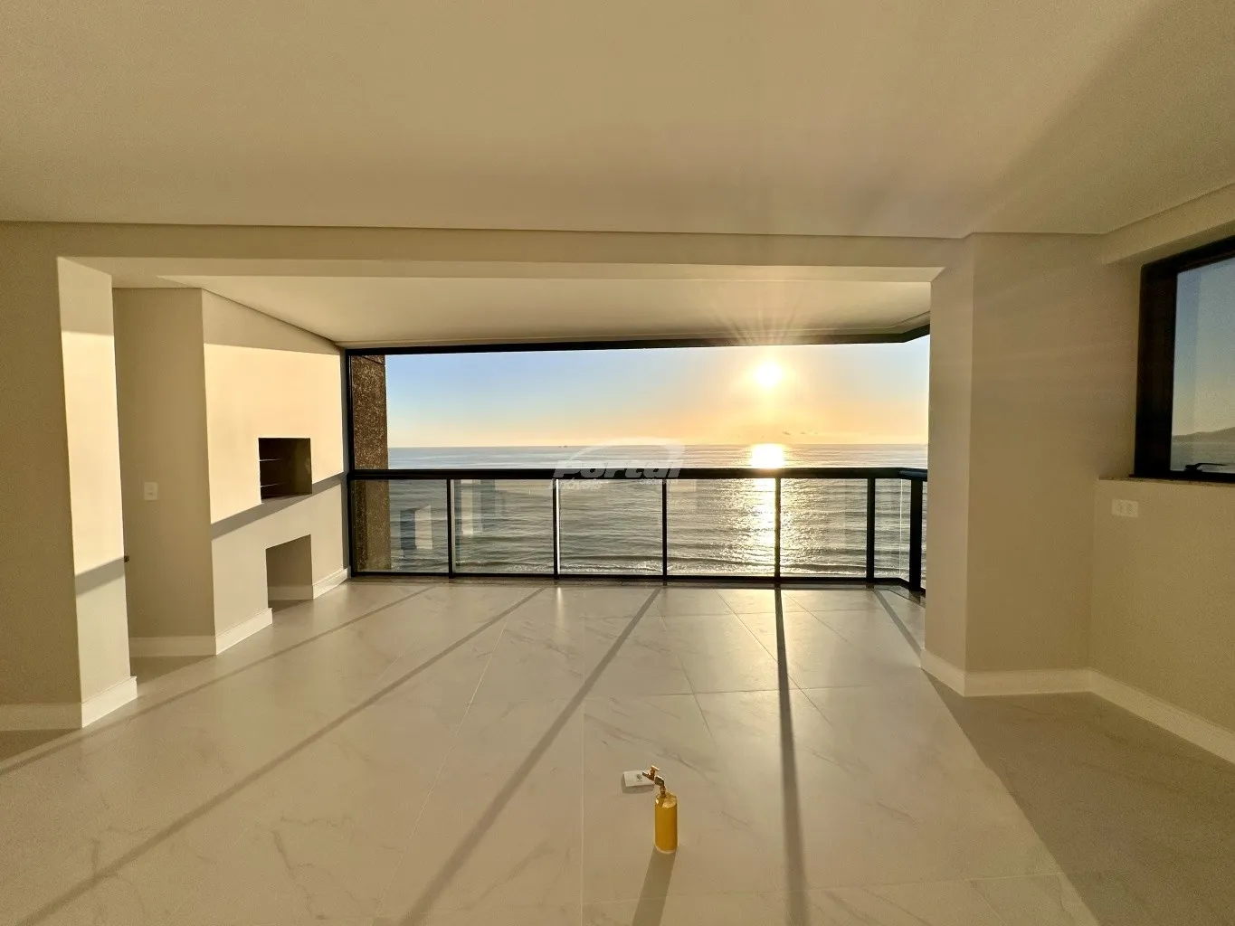 Espetacular apartamento com vista de frente para o mar para venda! — foto 2