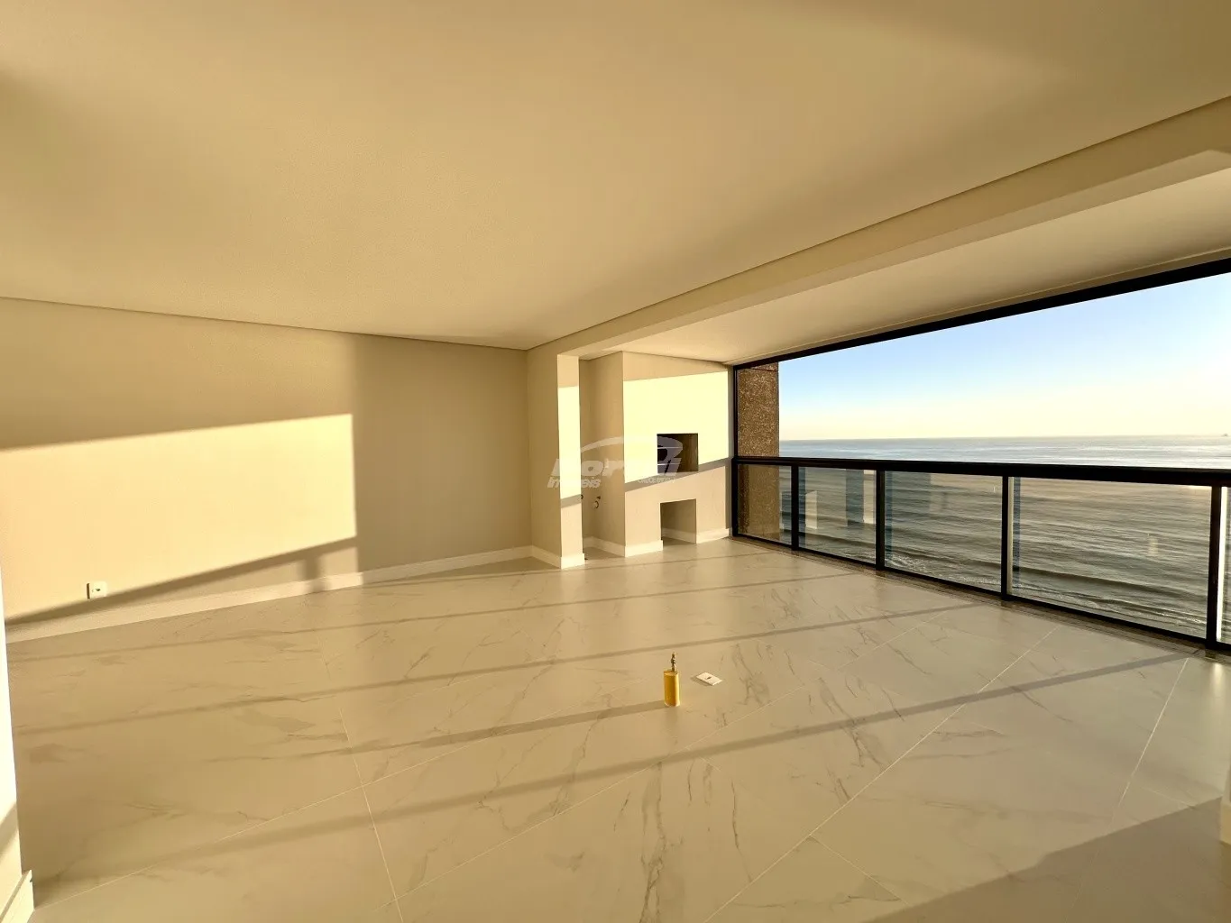 Espetacular apartamento com vista de frente para o mar para venda! — foto 6