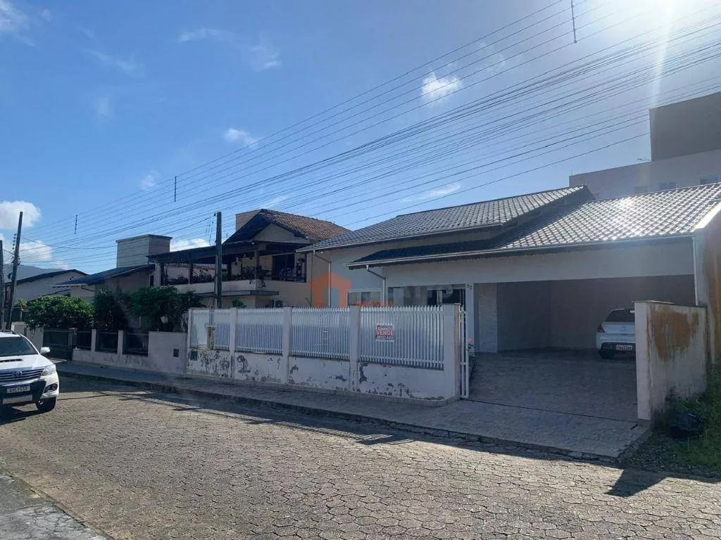 Casa com 3 dormitórios à Venda - Bela Vista - Gaspar/SC — foto 3