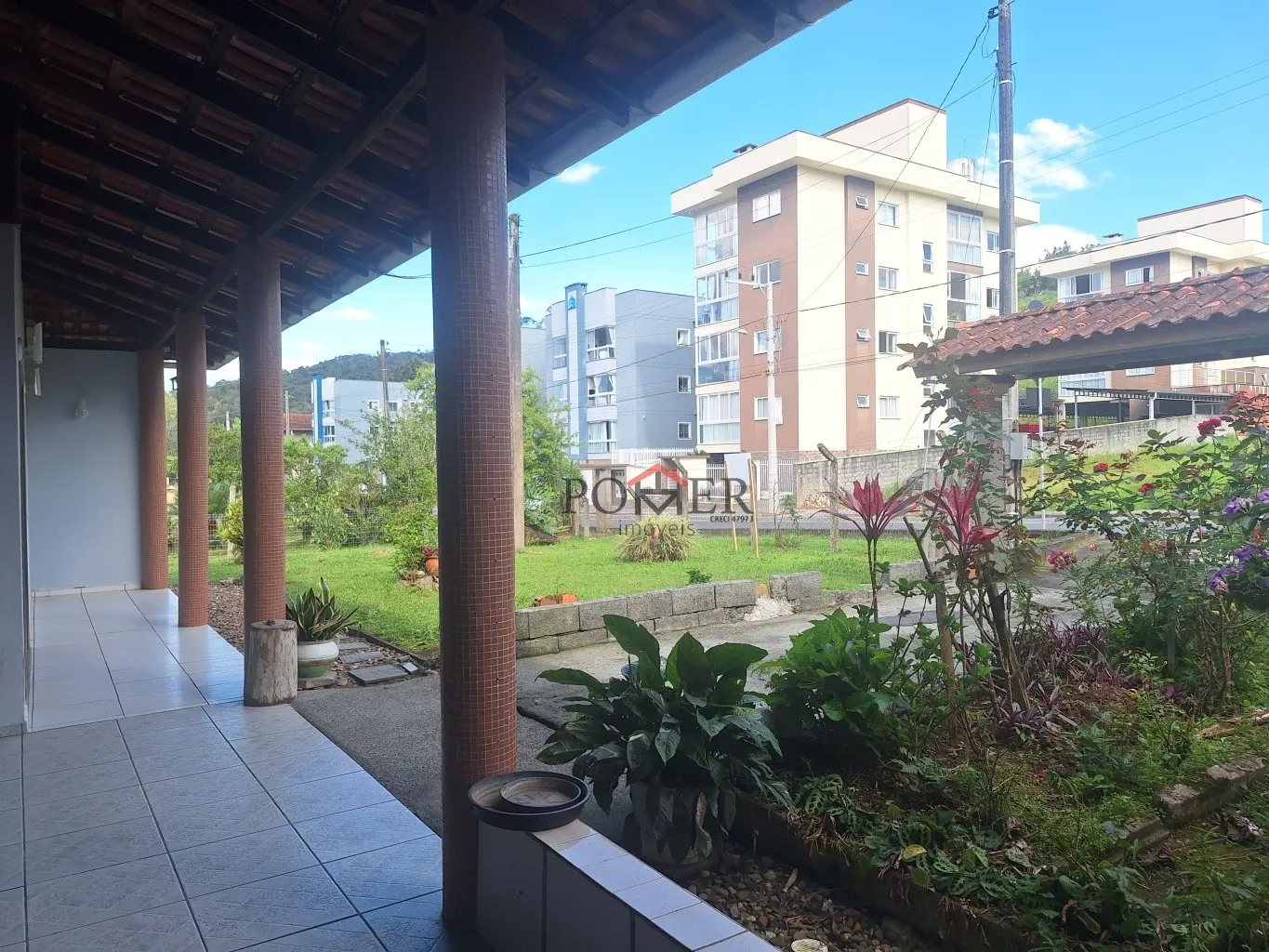 Casa bem localizada, e amplo terreno - Praticidade e muito espaço, próximo ao centro da cidade, 178,00m de área construída, em amplo terreno de 1.175,00m. — foto 6