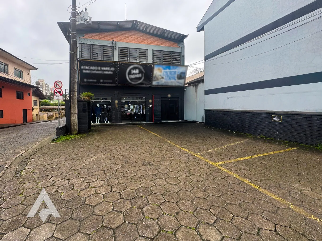 Galpão 375 m para locação por R$12.000,00 - Bairro Água Verde - Blumenau/SC - foto 1
