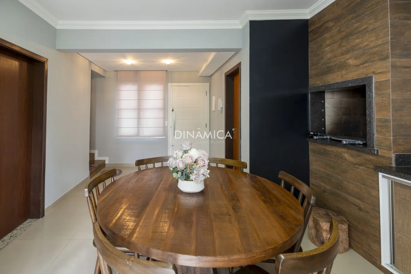 Casa alto padrão a venda com 3 dormitórios sendo uma suíte, no bairro da Escola Agrícola — foto 7