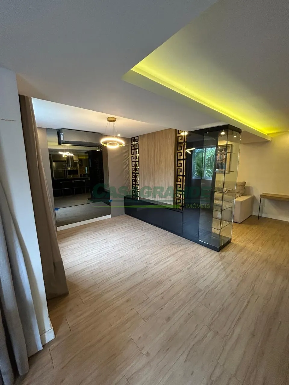 Apartamento no bairro Fortaleza, oferecendo espaço ideal para receber amigos, trabalhar em home office ou relaxar com a família. — foto 3