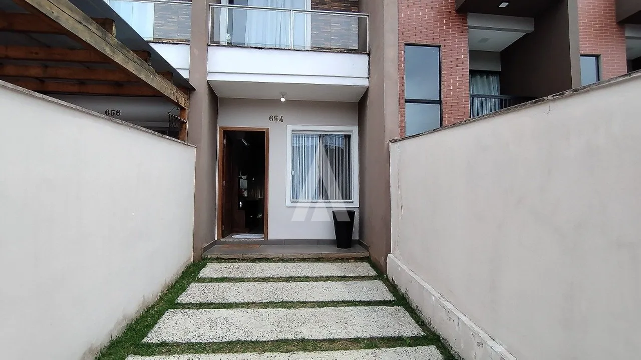 Ótimo sobrado geminado com 2 quartos à venda no bairro Santa Catarina em Joinville-SC por R$ 350.000,00. - foto 1