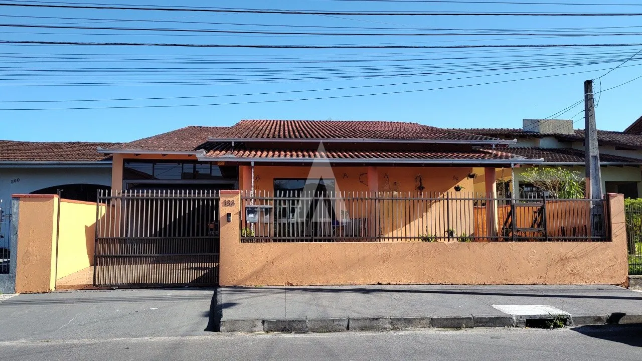 Casa com 1 suíte e 2 quartos à venda no bairro Costa e Silva em Joinville-SC por R$795.000,00. - foto 1