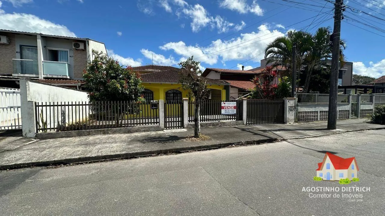 Residencia em Alvenaria C/Parte Averbada C/03 Quartos+Area C/Churrasq.+Terreno C/300,00 m2 No Aventureiro! — foto 2