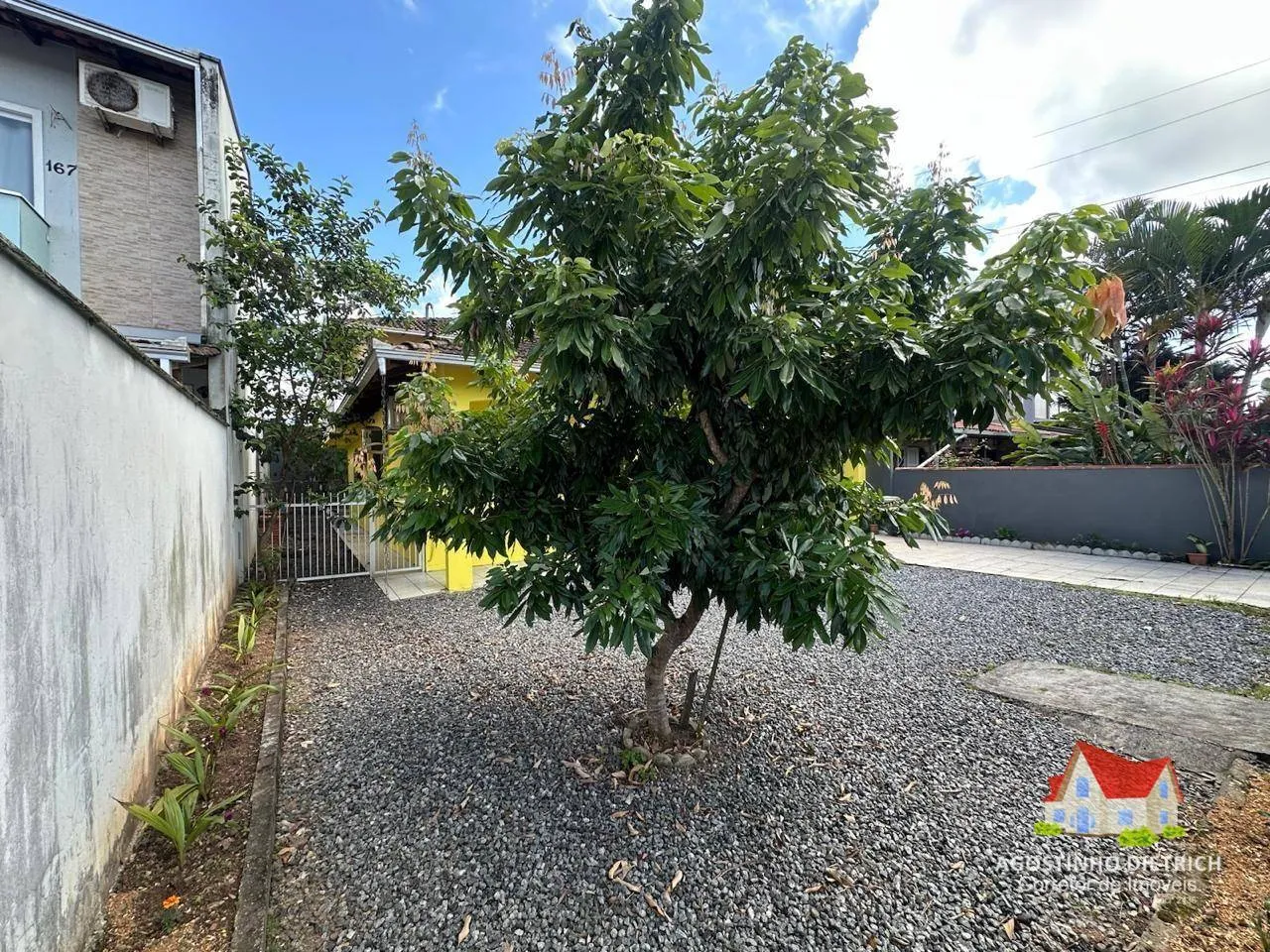 Residencia em Alvenaria C/Parte Averbada C/03 Quartos+Area C/Churrasq.+Terreno C/300,00 m2 No Aventureiro! — foto 6