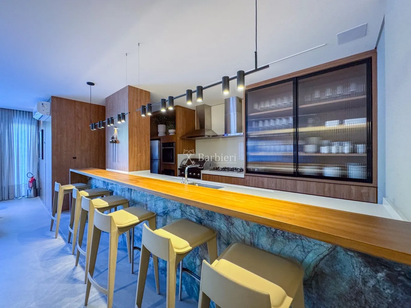 Apartamento com 3 quartos sendo 1 suíte e 2 vagas de garagem no bairro Jardim Blumenau/SC - foto 1