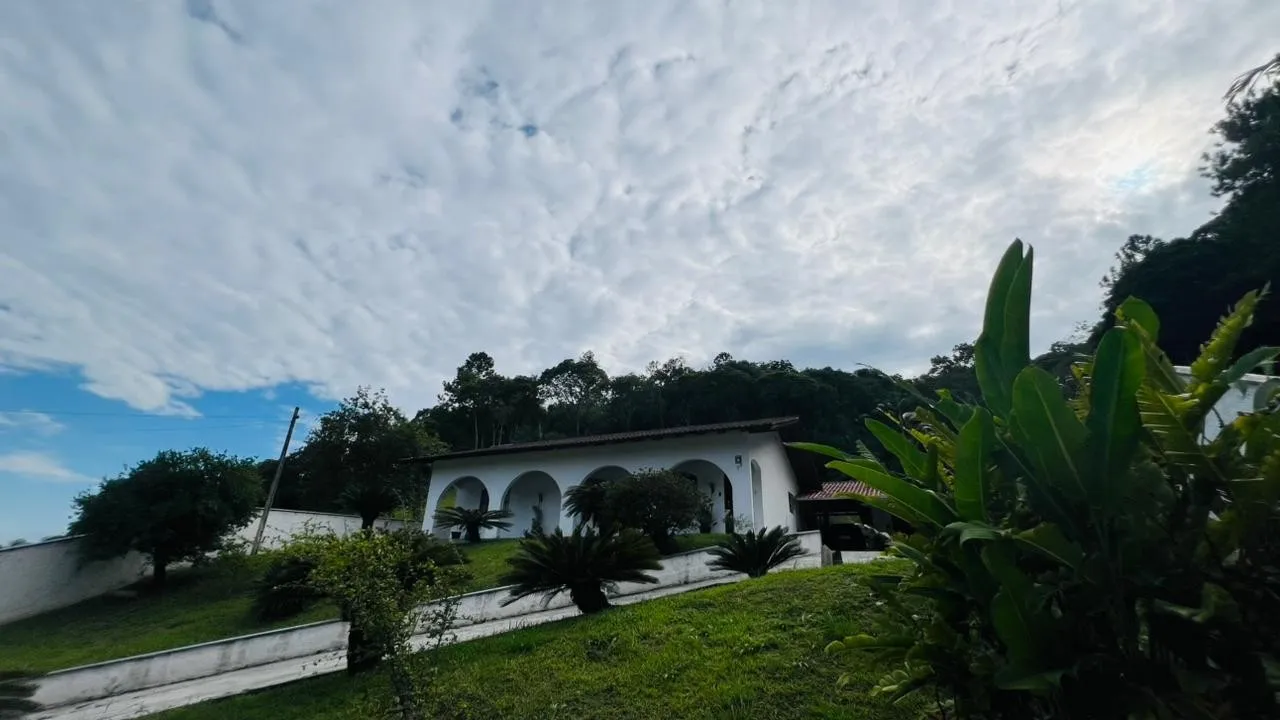 Casa 03 dormitórios com 228,85m2, terreno amplo - 5 minutos do centro, no bairro Gasparinho - Gaspar — foto 4