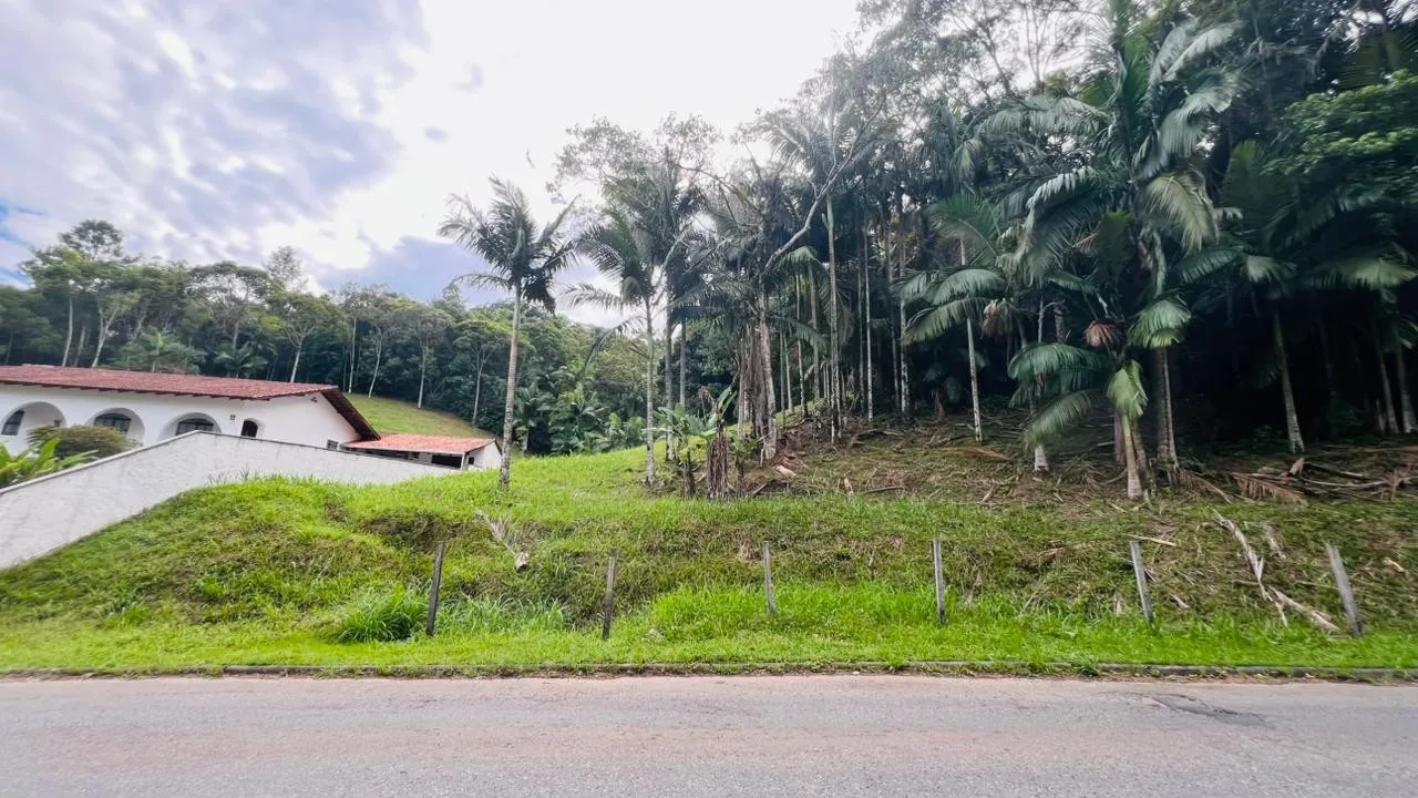 Casa 03 dormitórios com 228,85m2, terreno amplo - 5 minutos do centro, no bairro Gasparinho - Gaspar — foto 5