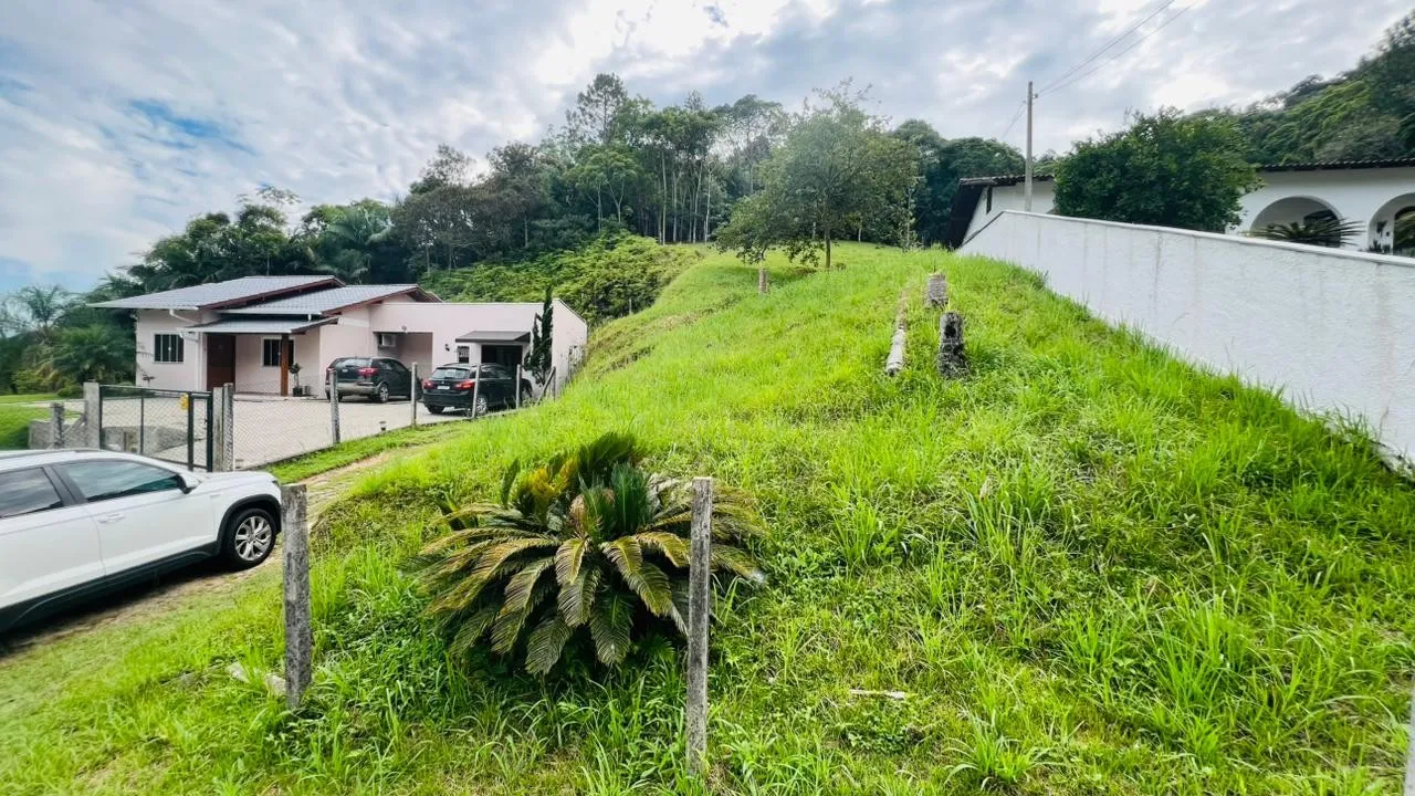 Casa 03 dormitórios com 228,85m2, terreno amplo - 5 minutos do centro, no bairro Gasparinho - Gaspar — foto 6