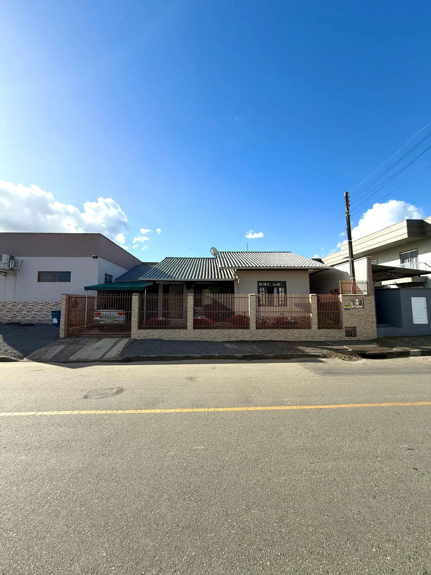 Casa com mercado anexo à venda em Indaial! — foto 2
