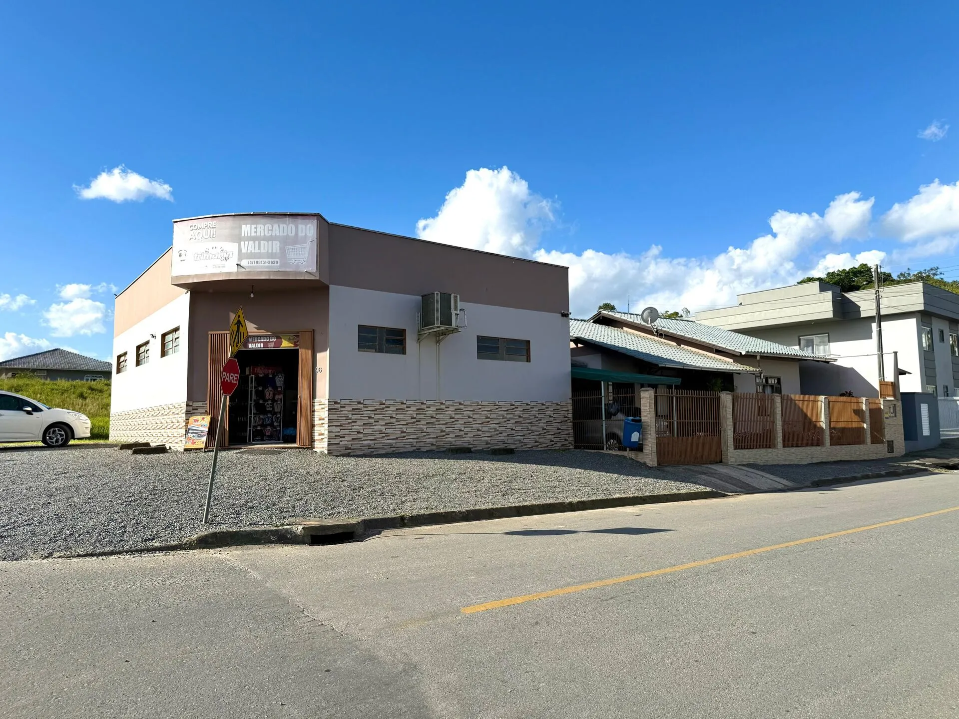 Casa com mercado anexo à venda em Indaial! — foto 3