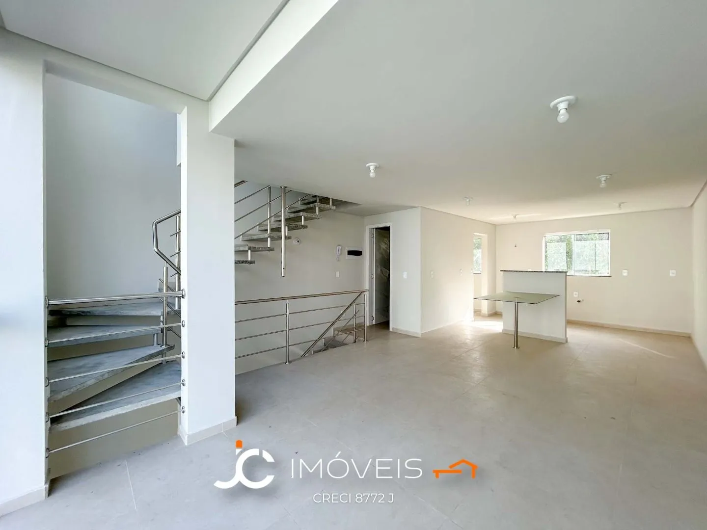 Sobrado com 2 suítes à venda, 144 m por R$ 465.000 - Água Verde - Blumenau/SC — foto 2