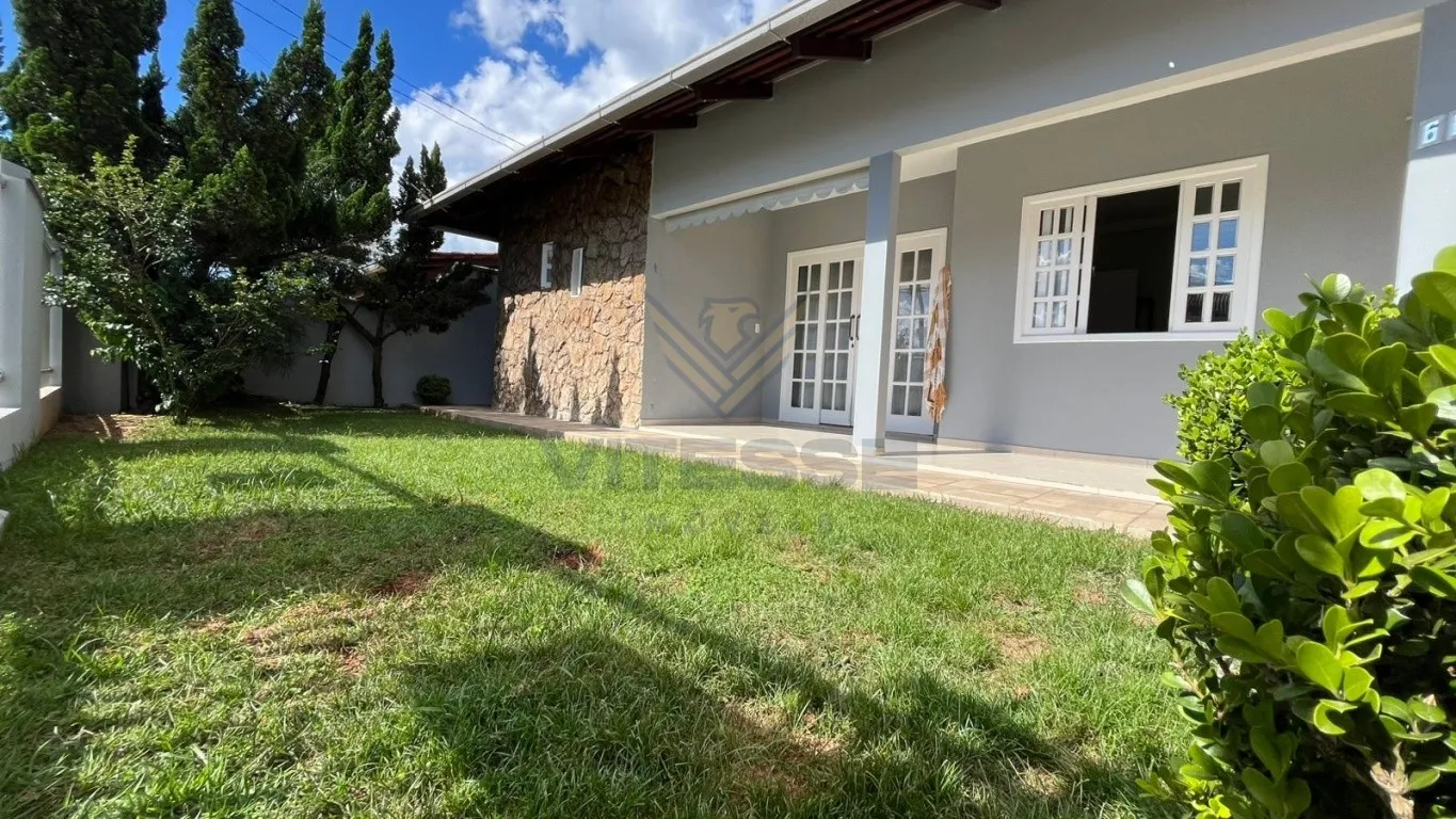 Casa com três quartos e piscina. — foto 4
