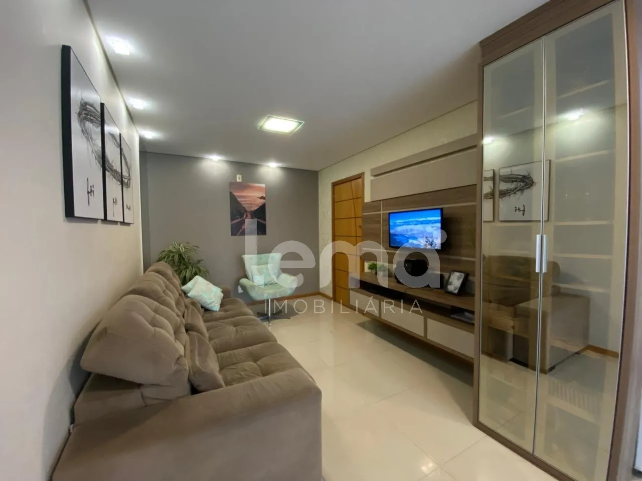 Apartamento semimobiliado com 3 dormitórios sendo 1 suíte, no bairro Velha em Blumenau. — foto 2