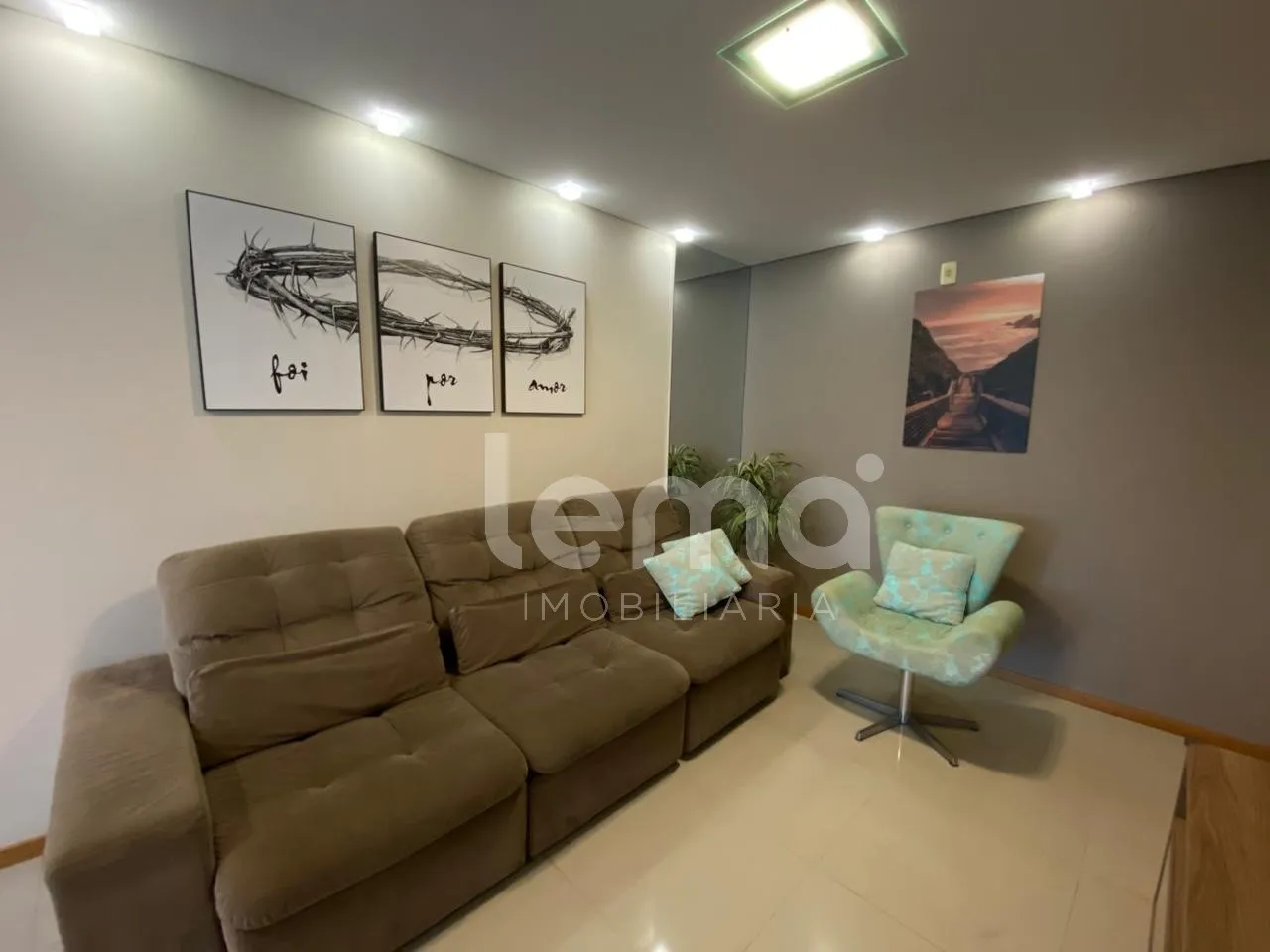Apartamento semimobiliado com 3 dormitórios sendo 1 suíte, no bairro Velha em Blumenau. — foto 4